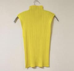 1267 プリーツプリーズ　イエロー タートルネック ノースリーブ ISSEY MIYAKE - 1267 プリーツプリーズ イエロー タートルネック