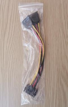 ●SATA●SATA電源分岐ケーブル 新品未使用のサムネイル