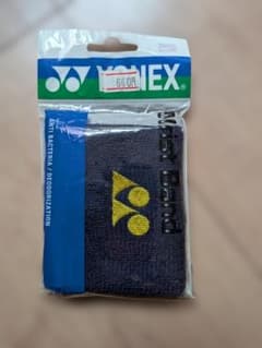 【ジョニ様専用】YONEXリストバンドのサムネイル