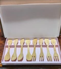 스미코구라시 캐릭터형 우드 칼라리 8개 세트