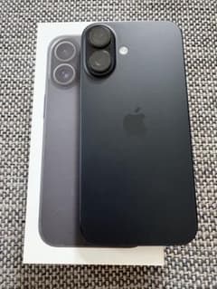 극미품 Apple iPhone 16 본체 블랙 128GB * 유리 필름 첨부