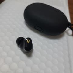 国内正規品 Beats Studio Buds + ブラック右耳／のサムネイル