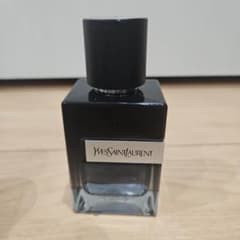 Yves Saint Laurent 香水のサムネイル