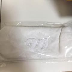 WHITE ポーチのサムネイル