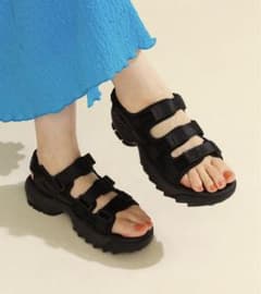 FILA × Ray BEAMS / 別注 Disruptor サンダルのサムネイル