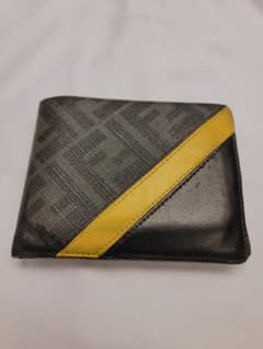 FENDI 접이식 지갑 주카 무늬 블랙 옐로우