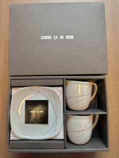【新品未使用】COMME CA DU MODE カップ＆ソーサー 2客セットのサムネイル