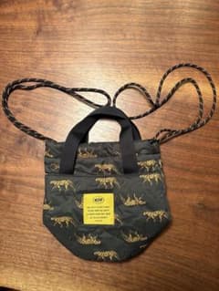 ［本日限定お値下げ］KIU ショルダーバッグのサムネイル
