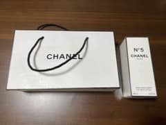 【まるまる⋆*様】シャネルNo.5 ボディ ローション ショッパー付きのサムネイル