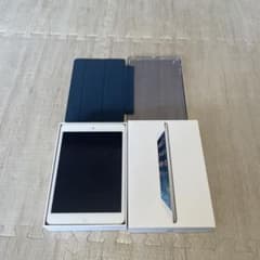 iPad mini 第二世代ホワイト ケース付き 本体のサムネイル