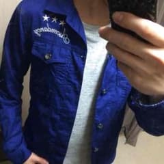 ブルーシャツのサムネイル