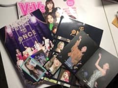 TWICEマガジン、グッズ集のサムネイル