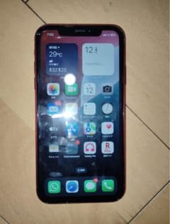 iPhoneXR128GB SIM 프리 화면 후면 균열 배터리 72% 동작 확인 완료