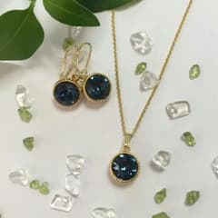 スワロフスキー　ピアス&ネックレスセット　①モンタナのサムネイル