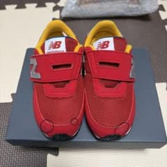 New Balance ニューバランス　スニーカー 15.5cm レッドのサムネイル