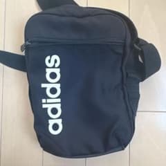 adidas ショルダーバッグ ブラックのサムネイル