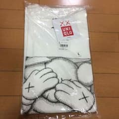 ユニクロ カウズTシャツ Lサイズのサムネイル