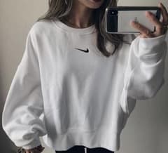 ❤︎今だけセール❤︎NIKE 裏起毛ビッグシルエットトレーナーのサムネイル