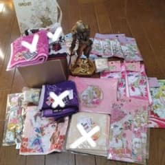 ベルサイユのばら　まとめ売　オスカル像　宝石箱　ハンカチ　ポーチ　アクスタ　等 ベルサイユのばら まとめ売 オスカル像 宝石箱 ハンカチ ポーチ