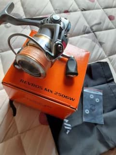 DAIWAリール☆REVROS MX 2506W☆のサムネイル
