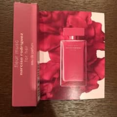 narciso rodriguez for her試供品のサムネイル