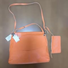 【新品】BERARDI レザーショルダーバッグ オレンジ ポーチ付きのサムネイル