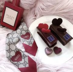 GUCCI ♡ バレンタインネックボウのサムネイル