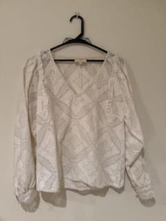 SÉZANE 刺繍入りホワイト長袖ブラウス 34 セザンヌ　パリ SÉZANE 刺繍入りホワイト長袖ブラウス 34 セザンヌ パリ - メルカリ