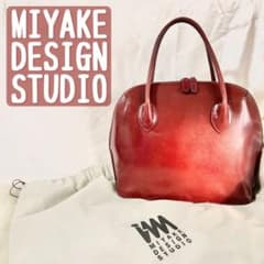 美品　イッセイミヤケ レザー ハンドバッグのサムネイル
