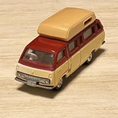 トミカ トヨタ ハイエース コミューター NO.56/57 1/68 - メルカリ