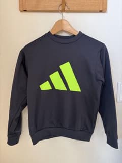 adidas140薄手スウェット 濃いグレー　裏起毛のサムネイル