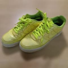 NIKE エアフォース1 07 Lv8 ネオンイエロー 27cm - メルカリ