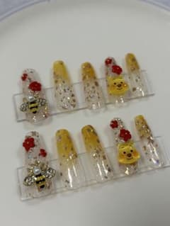 ミツバチとプーさんデザインネイルチップ10個セットのサムネイル