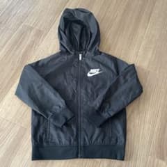Nike ブラック ジャケット　ウィンドブレーカー110-116cmのサムネイル
