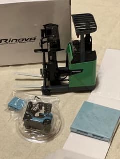 非売品】TOYOTA L&F Rinova フォークリフト ミニカーミニチュア