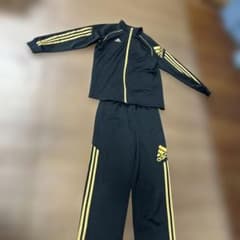 adidas ジャージ 上下セット ブラック　150センチ　黒のサムネイル