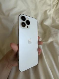Apple iPhone 13 Pro maxシルバー 本体 箱付きのサムネイル