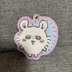 ちいかわ もこもこサガラ刺繍キーホルダー モモンガ - メルカリ