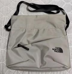 THE NORTH FACE ピレネーショルダーLのサムネイル