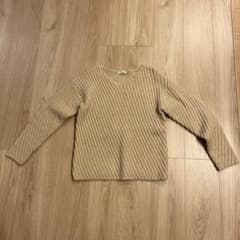 Te chichi ベージュ Vネック ニットセーター Fサイズのサムネイル