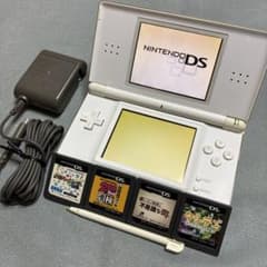 Nintendo DS Lite 本体 ソフト4本セットのサムネイル