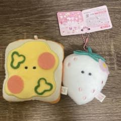 つぶらな瞳　いちご　トースト