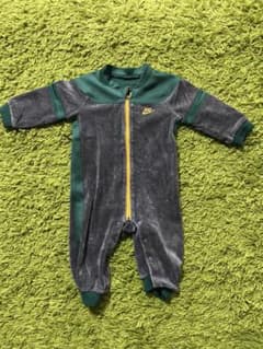NIKE ナイキ ロンパース 80 美品のサムネイル