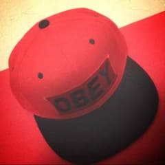 obey スナップバックのサムネイル
