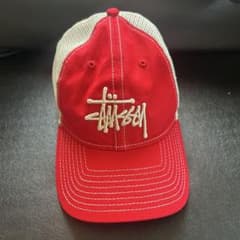 Stussy 刺繍ロゴ トラッカーキャップ レッドのサムネイル