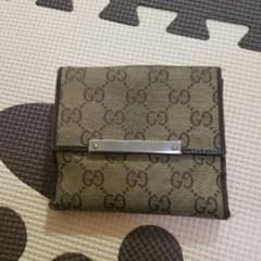 GUCCI財布のサムネイル