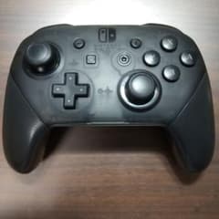 ニンテンドースイッチ純正プロコンのサムネイル