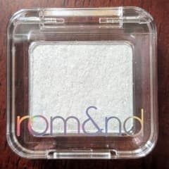 【新品/未開封/値下げ】rom&nd マルチビーム 01 PEARLのサムネイル