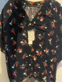 GLOBAL　WORK　レーヨン　花柄シャツのサムネイル