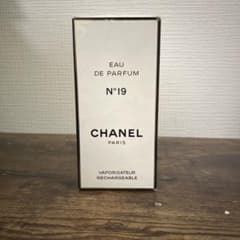 CHANEL N°19 Eau de Parfum 50mlのサムネイル